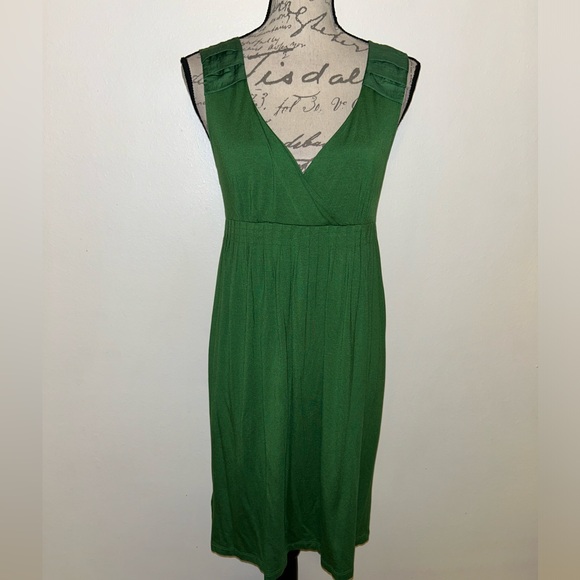 LOFT Dresses & Skirts - 💚LOFT Green Dress💚